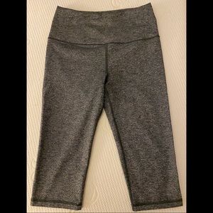 VSX High waisted crop leggings size M